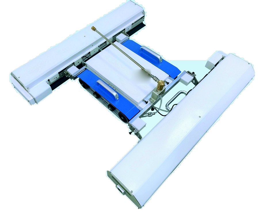SiRay PV Cleaning Robots SR203 - 2000 m²/h, 30° Gradeability - front view